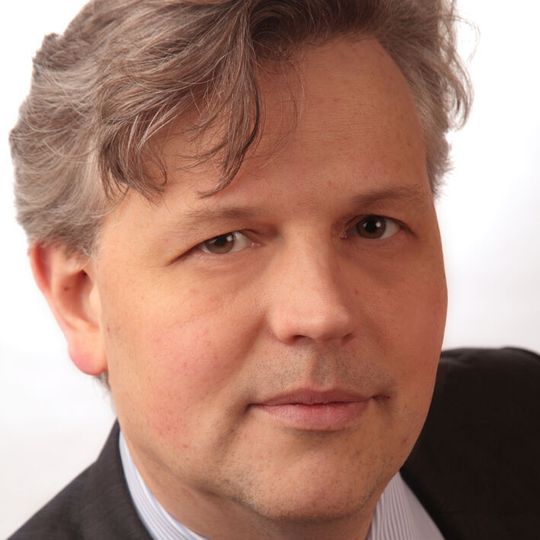 Shawn Steuer ist Director Strategy Regulatory von Veeva, einem führenden Anbieter von Cloud-Softwarelösungen für die Konsumgüter-, Chemie- und Life-Science-Industrie. Er ist langjähriger Experte auf dem Gebiet Regulatory Affairs: Shawn Steuer ist Director Strategy Regulatory von Veeva, einem führenden Anbieter von Cloud-Softwarelösungen für die Konsumgüter-, Chemie- und Life-Science-Industrie. Shawn Steuer ist Director Strategy Regulatory von Veeva, einem führenden Anbieter von Cloud-Softwarelösungen für die Konsumgüter-, Chemie- und Life-Science-Industrie. Er ist langjähriger Experte auf dem Gebiet Regulatory Affairs: Shawn Steuer ist Director Strategy Regulatory von Veeva, einem führenden Anbieter von Cloud-Softwarelösungen für die Konsumgüter-, Chemie- und Life-Science-Industrie.