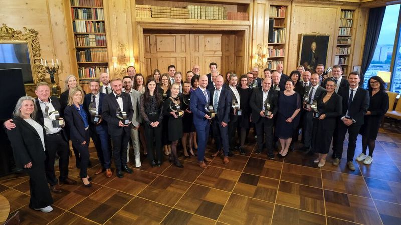 Die Siegerbetriebe des Dealer Excellence Awards 2024(Bild:  Mazda)
