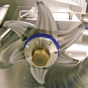 Kuttermesser für Fleischereimaschinen können durch qualitatives Laserhärten eine deutlich längere Lebensdauer erhalten.