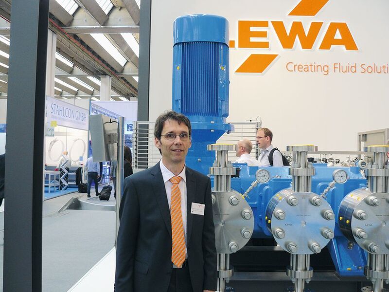 Joachim Bund, Sales Director Process Industry & Downstream, Lewa: “It is an option that Lewa staff can access to the data and the pumps via remote control system.” (Bittermann/PROCESS)