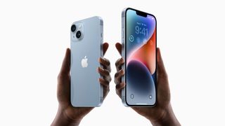 Apples iPhones sind oft Vorreiter bei der Einführung neuer Hardware-Technologien. Während bislang häufig das Display oder die Kamera als Verkaufsargument galt, rückt mittlerweile zunehmend der Hauptchip als Merkmal zur Diversifizierung in den Fokus. (Bild: Apple)