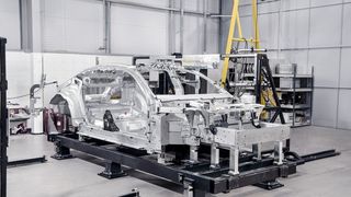 Die Aluminium-Architektur soll für eine hohe Qualität und Steifigkeit sorgen. (Polestar)