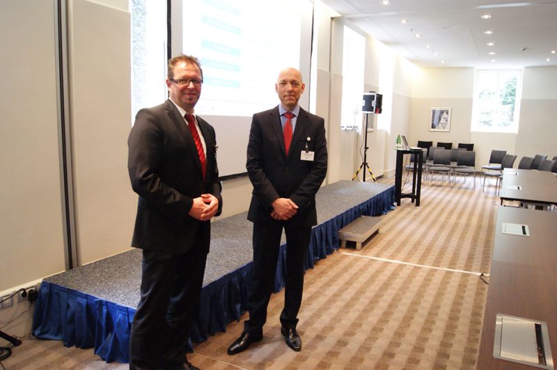Horst Langohr (EMC) und Stefan Wanke (Colt) stellten gemeinsam einen Best Practice vor. (Vogel IT-Akademie)