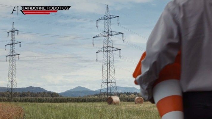 und Wartung von Energieleitungen und Masten. (Airborne Robotics)