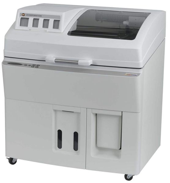 Hergestellt werden Schädelmodell  ... und Felsenbein-Module im generativen Schichtbauverfahren auf dem Drucker Spectrum Z510 von 4D Concepts. (Archiv: Vogel Business Media)