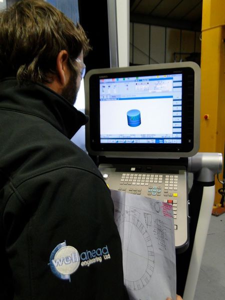 Close-up of the machine - at the controls and screen. (DMG Mori)