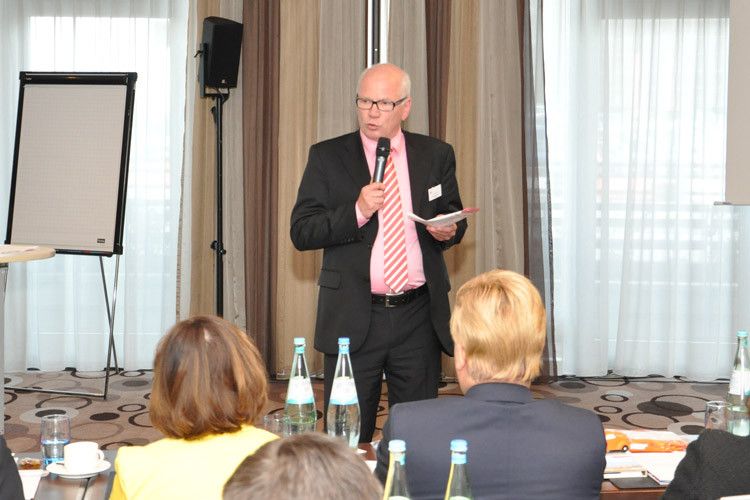 Steuerberater Klaus Ecke sprach über SKR 51. (Foto: Wehner)