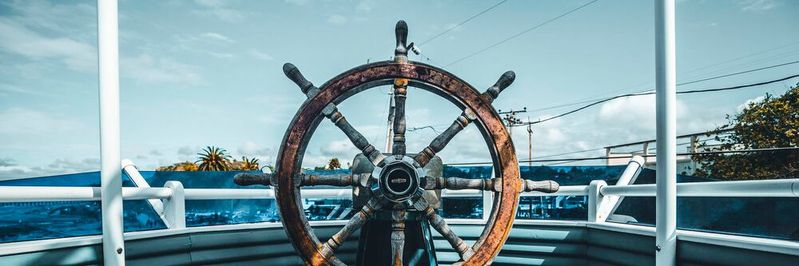 Der Weg zu einer erfolgreichen Containerisierung mit Kubernetes kann mitunter turbulent werden. (Bild:  jbcreate_ / Unsplash)