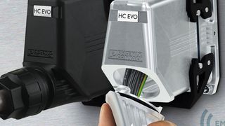 Weniger Varianten: Die Kunststoff-Steckverbinder und die neuen Metall-Steckverbinder aus der Serie Heavycon Evo decken ein breites Anwendungsspektrum ab. Durch die Kabelverschraubungen mit schrägem Bajonett-Verschluss und der EMV-tauglichen Metallausführung werden bis zu 80% der sonst üblichen Varianten eingespart. (Bild: Phoenix Contact)