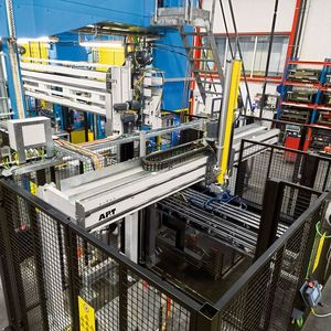 Neue Steuerungssysteme und Automatisierungsanlagen haben die Zykluszeiten um etwa 50 Prozent verkürzt.(Bild:  AP&T)