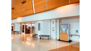 Der nachhaltige Getränkeautomat von Drop Water kommt ohne Plastikflaschen aus. (Drop Water/Igus)