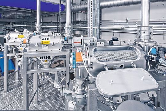 Siebmaschinen E360 mit Siebzylinder aus Metall(Bild:  AZO GmbH)