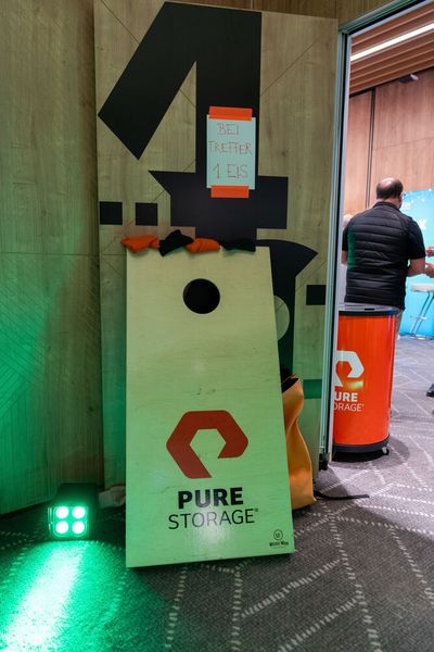 Bei Pure Storage gibt es etwas Süßes zu gewinnen, ... (Bild: Vogel IT-Medien)