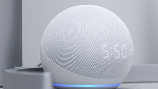 Zuhause hören heute schon Sprachassistenten mit. In zukünftigen Smart Cities wird die Zahl der ‚mithörenden‘ Geräte jedoch immer größer und es wird kaum noch möglich sein, alle datensammelnden Schnittstellen zu überblicken. (Bild: gemeinfrei // Unsplash)