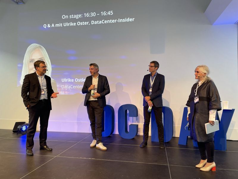 On Stage – Ulrike Ostler, Chefredakteurin von den DataCenter-Insider mit Ihrer Q&A-Runde. (Vogel IT-Medien GmbH)