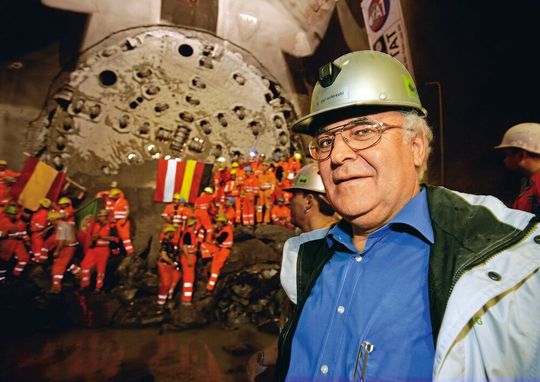 Martin Herrenknecht, Chef des Tunnelbohrmaschinen-Herstellers Herrenknecht: „Wir fahren dieses Jahr vor die Wand, wenn wir nicht drastisch den Kurs wechseln."(Bild:  Herrenknecht AG)