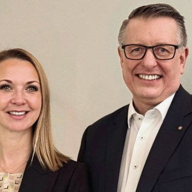 Steffi Volkenrath übernahm von Thomas Eulenstein die Geschäftsführung der KIMW Management GmbH. (Bild: Kunststoff-Institut Lüdenscheid)