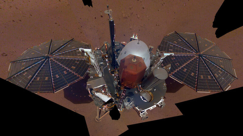 Selfie der InSight-Landesonde auf dem Mars. (NASA/JPL-Caltech)