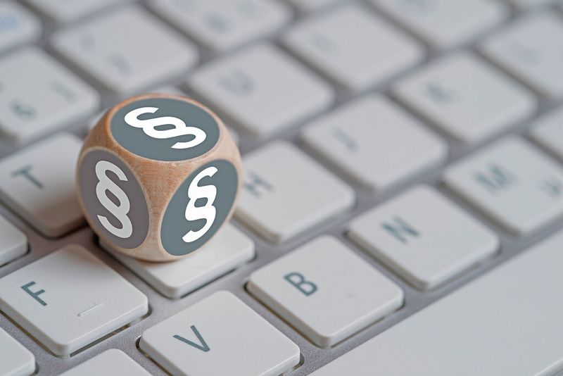 Das Datenschutzrecht, wie es heute vorliegt, ist technisch und faktisch überholt. Keine Überraschung, war doch das jetzige Bundesdatenschutzgesetz (BDSG) eigentlich als bloßes Provisorium gedacht. (© fotogestoeber - Fotolia)