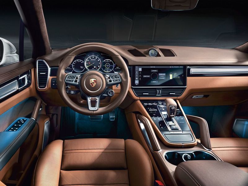 Die Qualität der Materialien sowie die Verarbeitung im Innenraum sind Porsche-typisch sehr gut. (Porsche)
