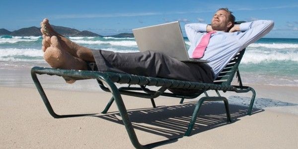 Ein großartiger Admin sollte immer der Erste sein, der von einem IT-Problem erfährt. Gut vorbereitet kann man sich dann auch guten Gewissens entspannt zurücklehnen.(Bild:  VBM)