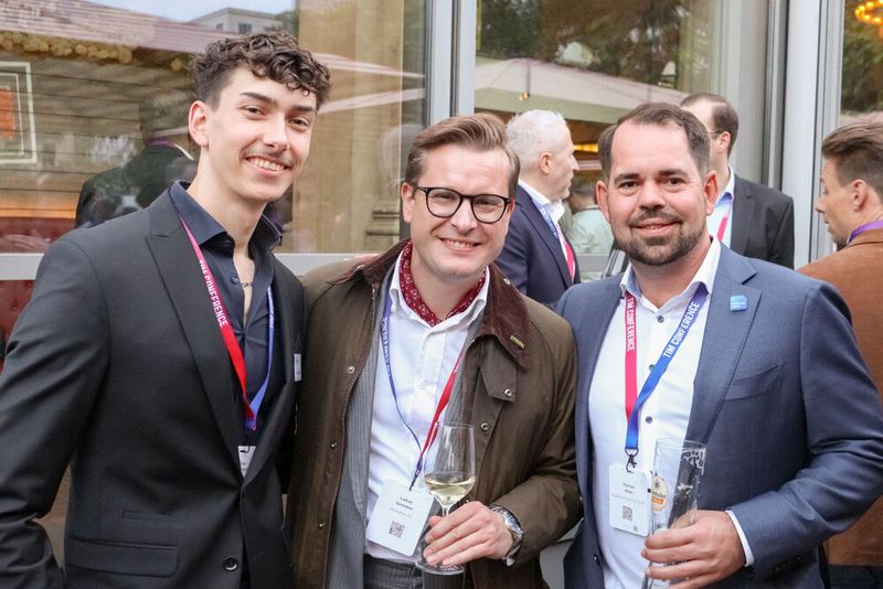 Die Jungs von der Medialine haben quasi Heimspiel: (v. l.) Julius Leibrock, Lukas Sommer und Florian Kron (Bild: TIM AG)