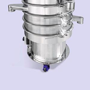 Dank der übereinander stapelbaren Siebdecks sind Rundsiebe vor allem dann interessant, wenn es darum geht große Siebflächen auf kleinem Footprint abzubilden.(Bild:  J. Engelsmann)