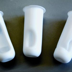 Abb. 2: Schädigung von Aufschlussgefäßen während eines mikrowellen-unterstützten Säureaufschlusses von hochkonjugierten Polymeren. 