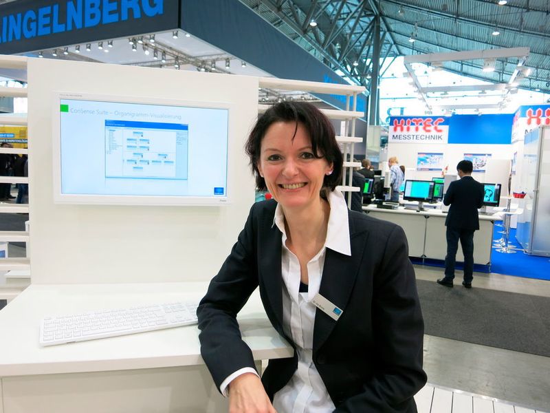 Die Aachener Firma Consense bietet Medizintechnikunternehmen Software für das Dokumentenmanagement an. Consense-Geschäftsführerin Dr. Iris Bruns lobt: „Risikomanagement ist in der Medizintechnik Standard. Weil die Medizintechnikindustrie sehr strukturiert arbeitet und standardisierte Prozesse konsequent anwendet, ist sie Vorbild für andere Branchen.“ (Bild: Devicemed / Schäfer)