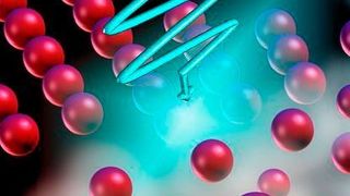 Durch die Bestrahlung der Quantenmaterie mit Licht, das in seiner Frequenz variiert, wird die die kristalline Ordnung unterdrückt und ein Suprafluid entsteht. (UHH/Mathey group)