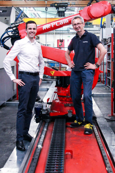 Massimo Lolli (right), Operations Manager at Vetimec, and Stefano Barbagallo, Sales Director Europe at Hufschmied Zerspanungssysteme.  (Hufschmied Zerspanungssysteme )