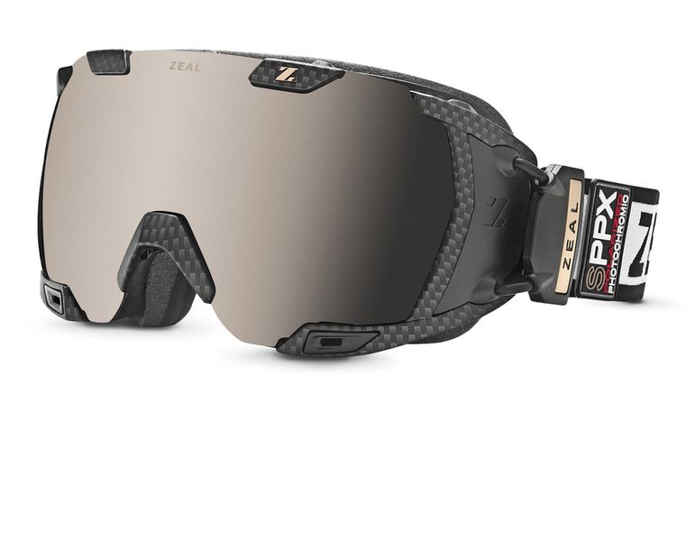 Die Zeal GPS Skibrille Z3 gibt es ebenfalls bei radbag.de. Über eine 16:9-Widescreen-Anzeige können Daten wie Geschwindigkeit, Höhe, Sprungstatistiken, GPS, Temperatur und vieles mehr verfolgt werden. Auf dem enthaltenen Onboard-Speicher können ca. 5 Tage mit Fahren gespeichert werden. Kostenpunkt: 399,99 Euro.  (Bild: radbag.de)