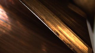 Bild 1: Die Schneide des Schaftfräsers zeigte nach der Schruppoperation am Werkstoff 1.4571 noch keine Verschleißerscheinungen. (Bild: Wexo)