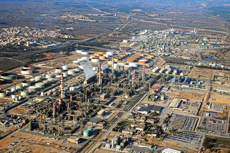 Aerial photo of the Tarragona Chemical Park in Spain. (Siemens Energy)